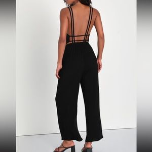 NWT Lulu’s Paradise is Calling Strappy Wide Leg Jumpsuit